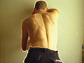 Face au mur